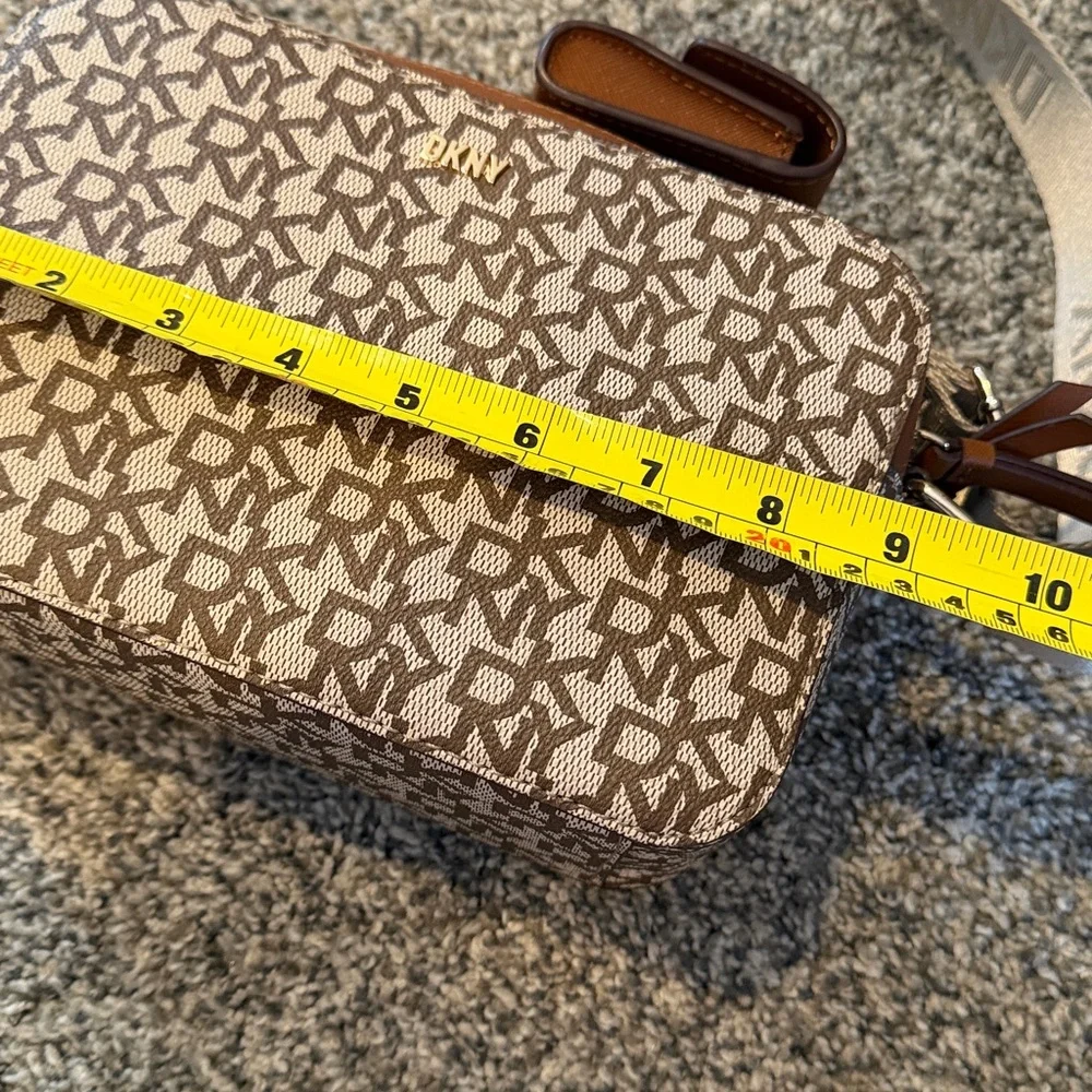 DKNY Brown and Cream Monogram Shoulder Bag - Picture 5 of 7